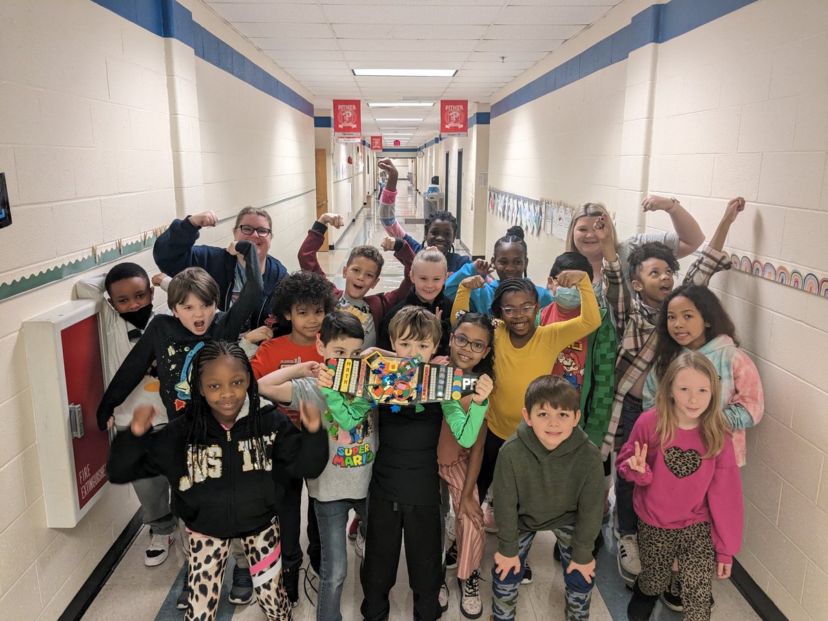 kshirley218's tweet photo. Mrs. Adams and Mrs. Bruce's class are the current Dreambox math smackdown champs! Keep practicing Patriots!! @patriotsccsd https://t.co/St8Nl4MYb5