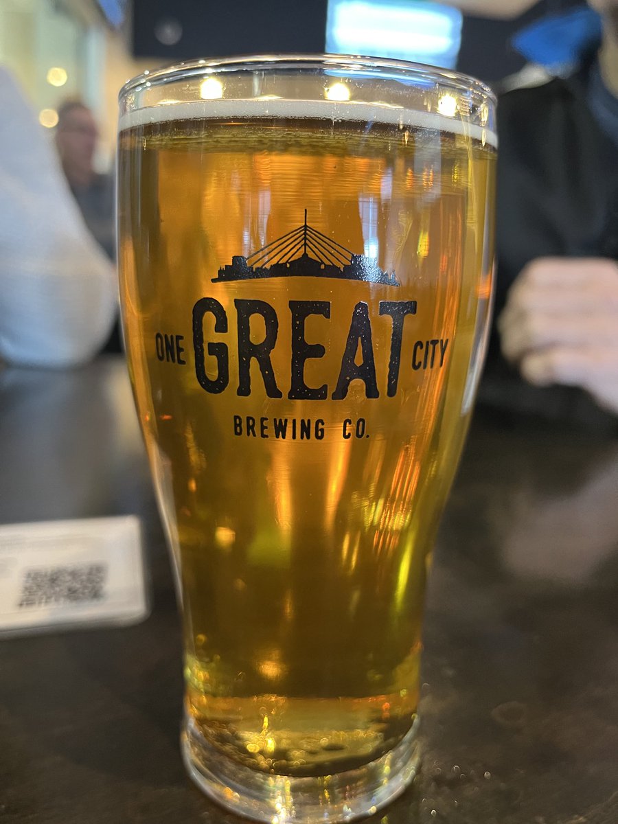 VicBellay's tweet photo. One Great City.  One Great Bonspiel.  #ManitobaOpen #curling ⁦@OGCbrewingco⁩ https://t.co/lJZroSm4sr