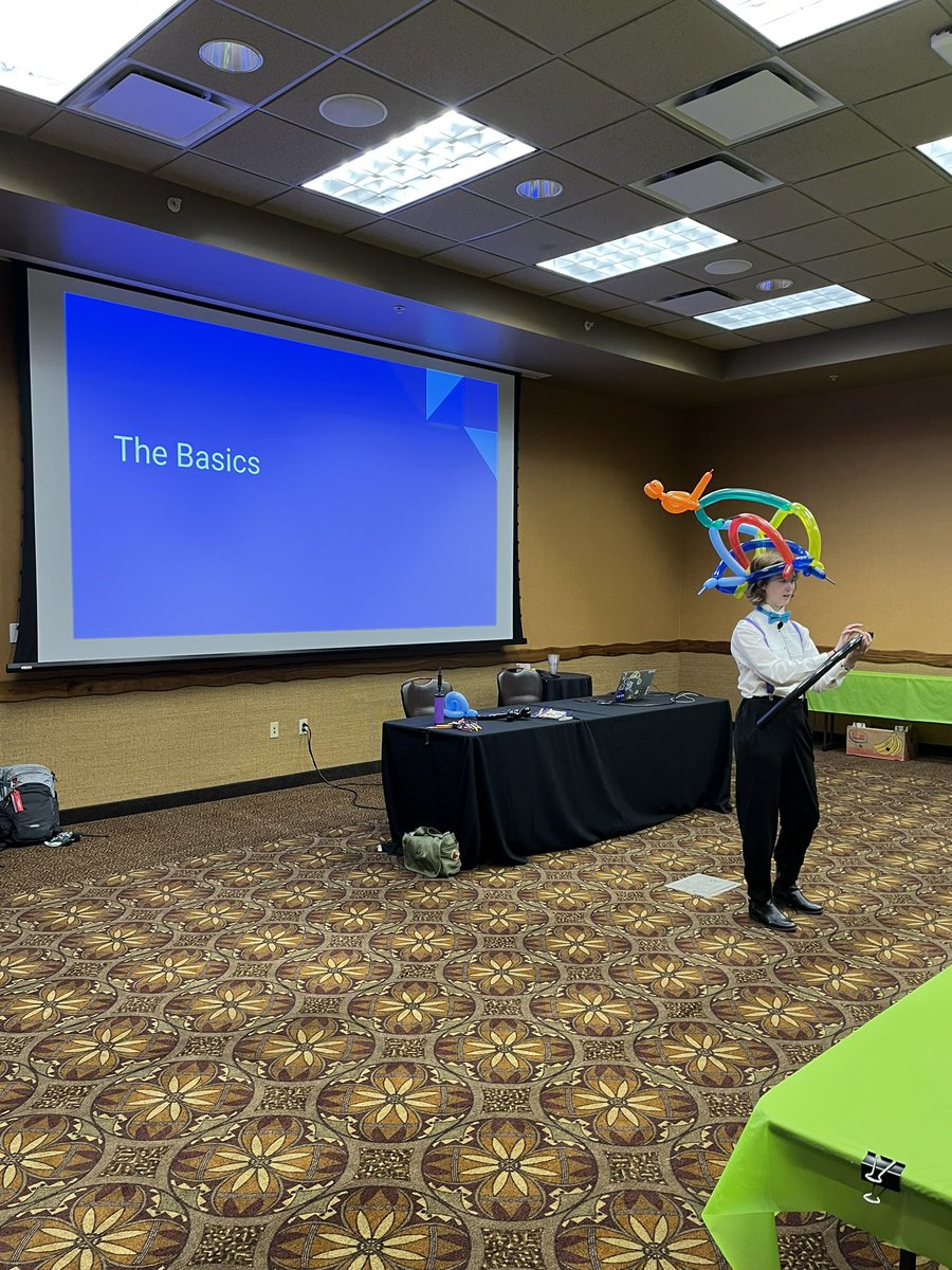 cleaton97's tweet photo. One of our final sessions @KidzMash Balloon Animals: Blowing things Up at Codemash  @ilyanaDev https://t.co/RBR6UNYYpm
