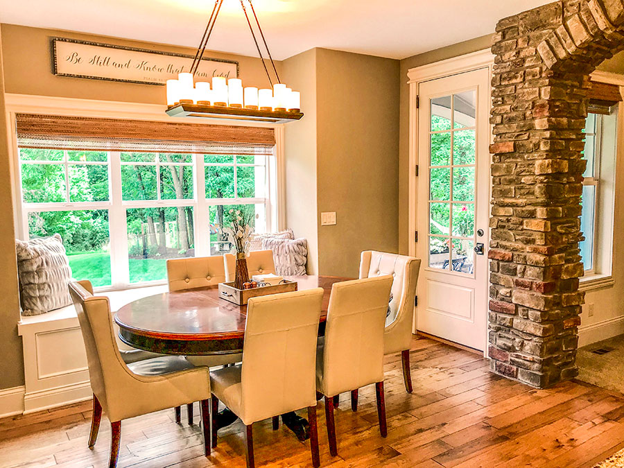 ChapmanWind0ws's tweet image. Windsor’s double hung and glide-by windows are not only an attractive addition to a home, but they are also extremely easy to maintain. Call/text us for a quote today! 610-431-8898 #WindsorWindows #Windows #ExperienceTheChapmanDifference