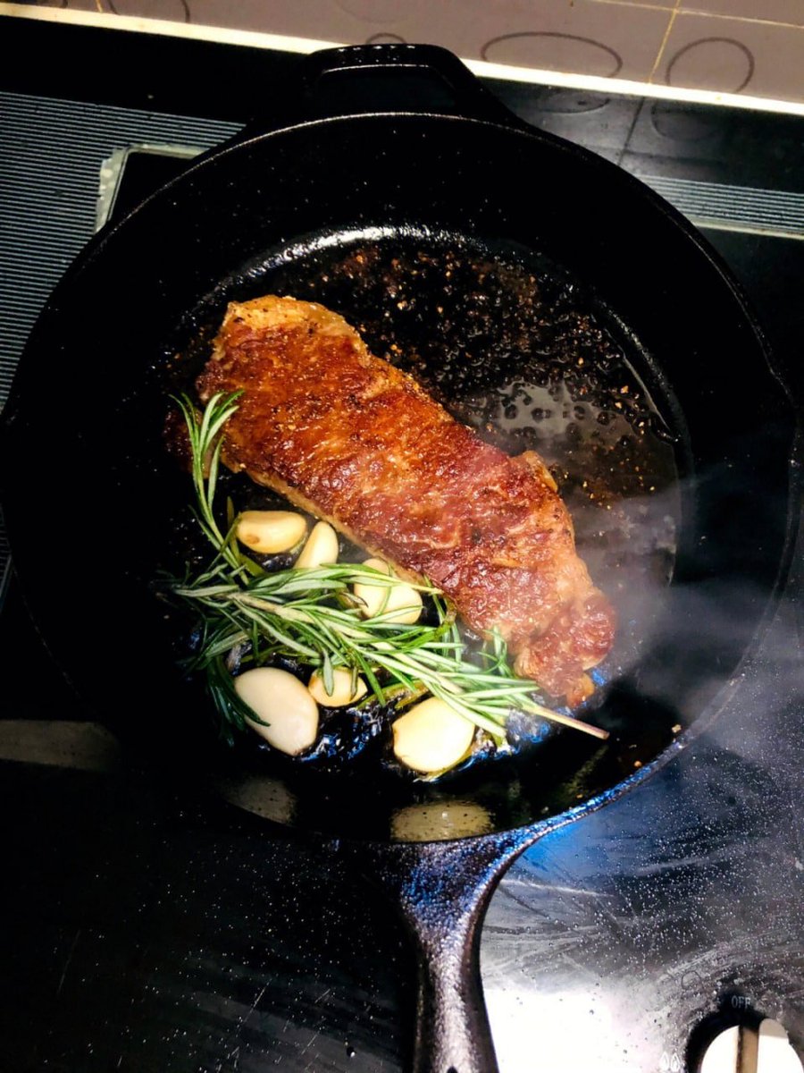 ay_aymara's tweet photo. Enjoying life's sizzles. #steak #homemade https://t.co/l1BaqTWbpc