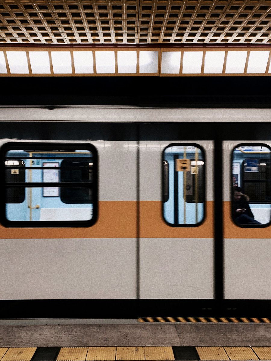 냥쭈고랑 열심히 부루마블 중