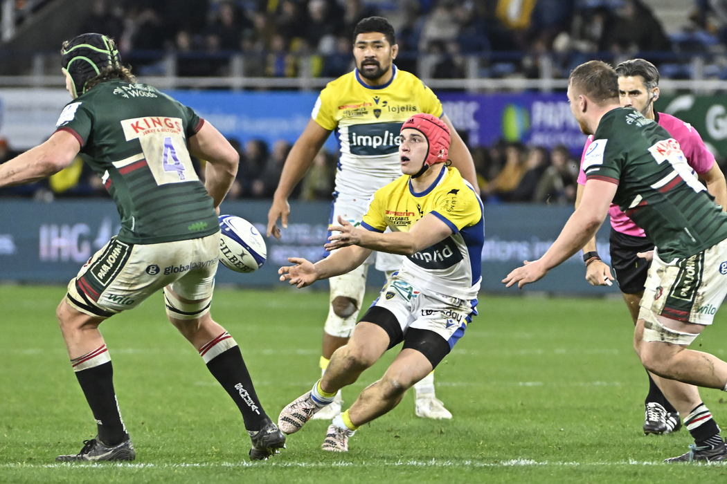 LaMontagne_TDS's tweet photo. Rugby / Champions Cup
Jauneau persiste et signe : le carnet de notes des joueurs de l'ASM après la défaite face à Leicester #rugby #ChampionsCup #ASMLEI #ASM #Clermont #Leicester
https://t.co/vEIWSJWX5h https://t.co/iLwYnd4p4j