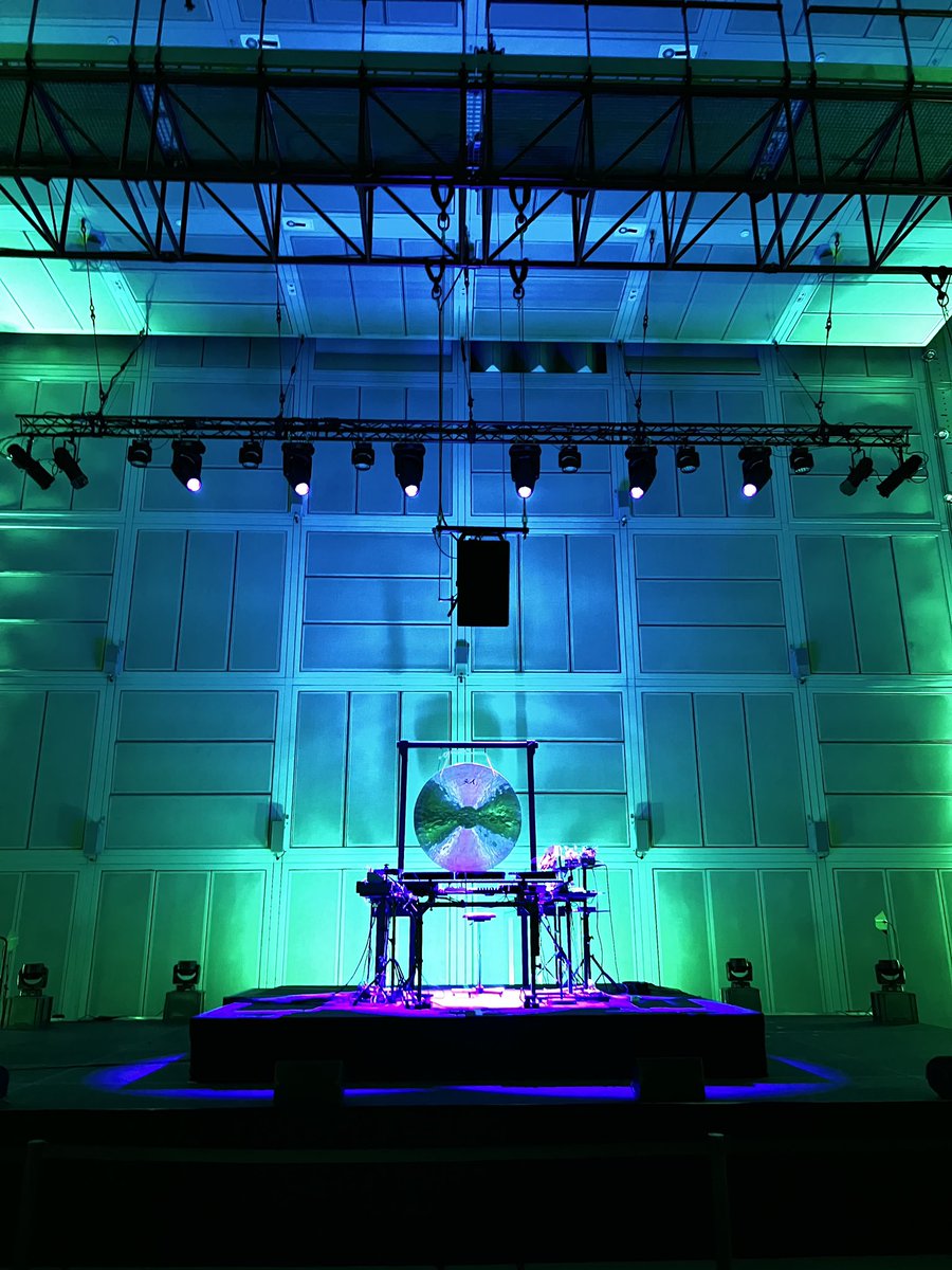 En pleine préparation pour 2 concerts en live audio immersif à l’Espro de <a href="/Ircam/">IRCAM</a> Paris demain 14/01. Un espace construit spécialement dédié à la création musicale &amp; à la recherche scientifique de l’acoustique. Avec ses 171 panneaux rotatifs et 339 haut-parleurs