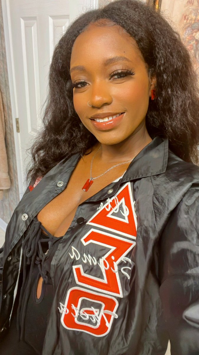 aasiii_ace's tweet image. Happy Founders Day sorors ❤️🫶🏾🔺 #oooop #DeltaSigmaTheta