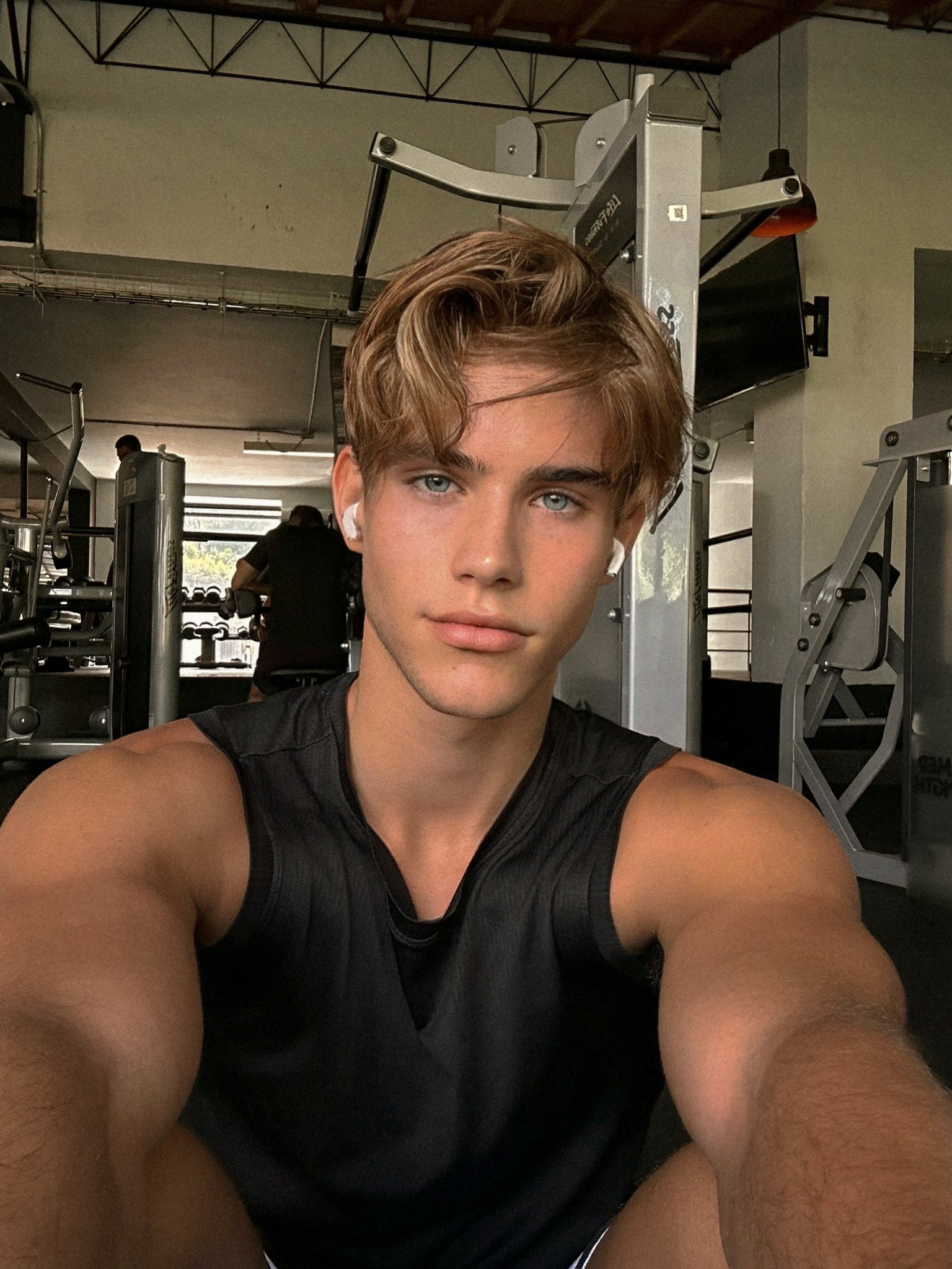 Lorenzo Bold 0.15% on X: Rt if you need a workout buddy 💪🏽  t.coyaxQt0KWLF  X