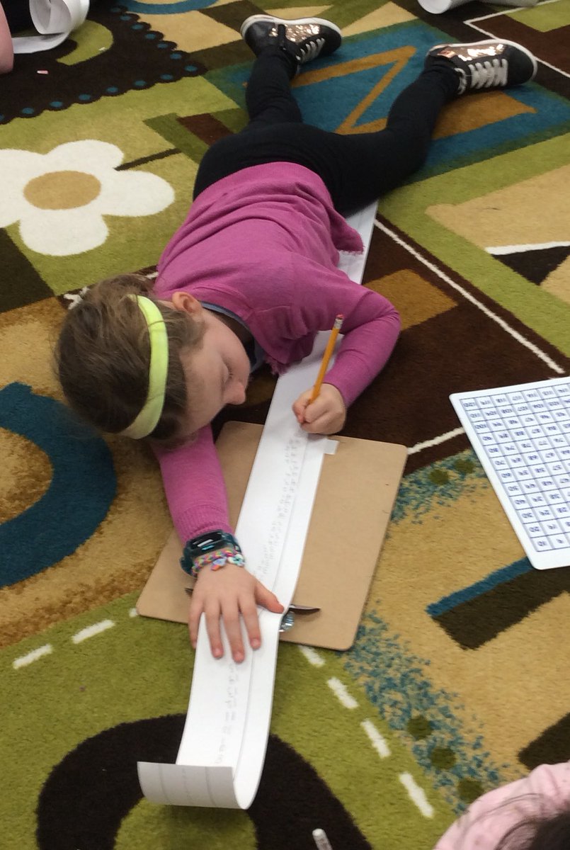 tchanatski's tweet image. Using counting strips to write our numbers to 100 &amp;amp; beyond!!💯🧮Notice any number patterns?🤔@Hubbard_School @RSDBusinessMath @Inv3_Math #counting #numbersense #patterns