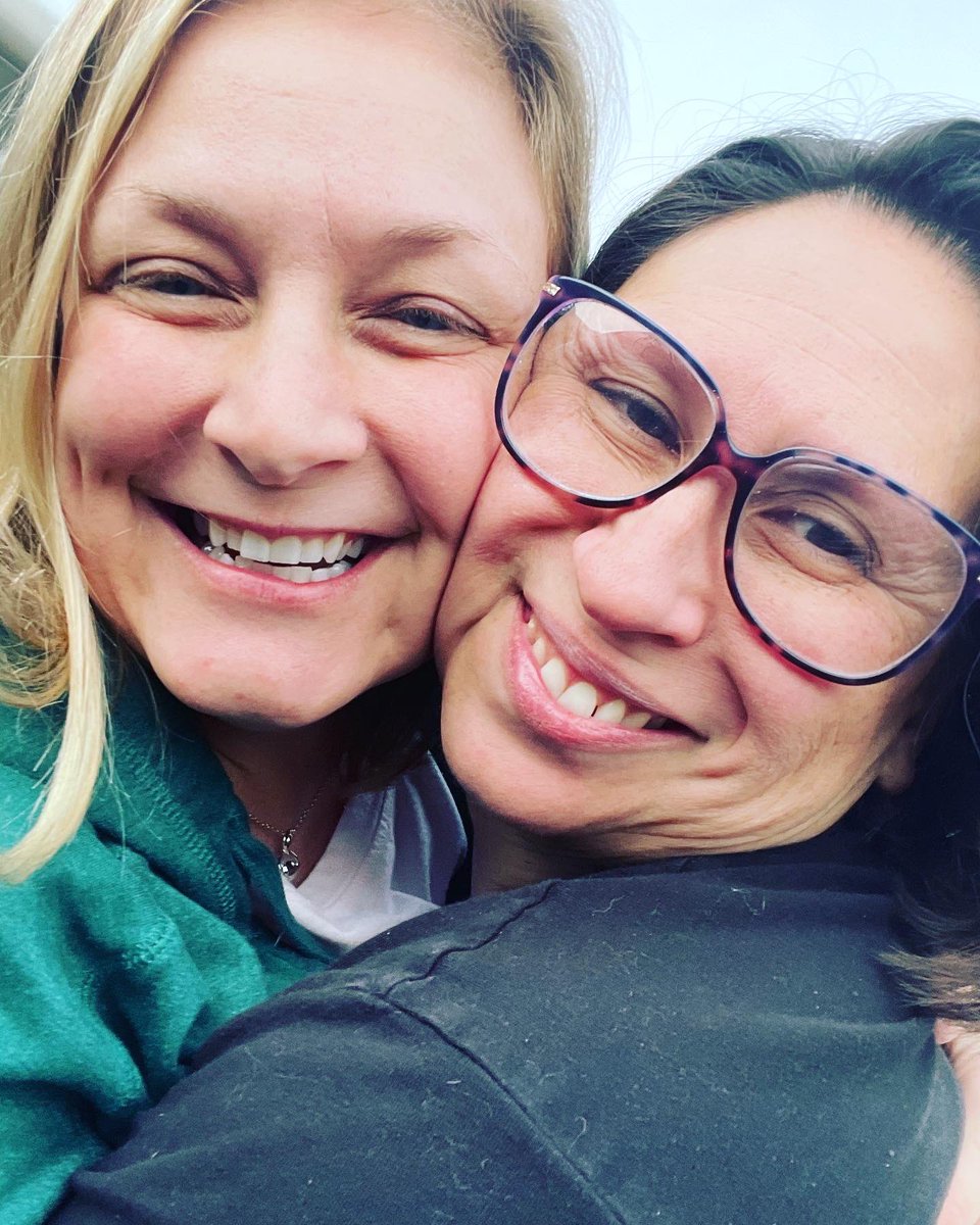 ali_wescott's tweet photo. Taking the weekend to spend QT with my bestie of 19 years. True friendship makes the world go round 👯‍♀️🥳🥂 https://t.co/690XrKbgBz
