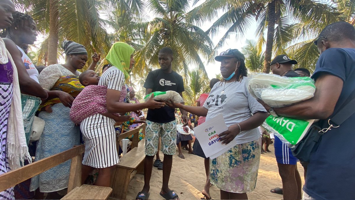 OkikijesuZion's tweet photo. With priority on nursing mother, children & old women - CAA @CampA_Africa Volunteers distributed mosquito NET to over 160 household in Gayon, Ishia, Agonnu, Kayo, & Fieyenku in Ojo riverine communities in Lagos
#lifestyle #volunteer #camping #caainfluence #africa #adventure #fun https://t.co/jPJoqI9tfQ