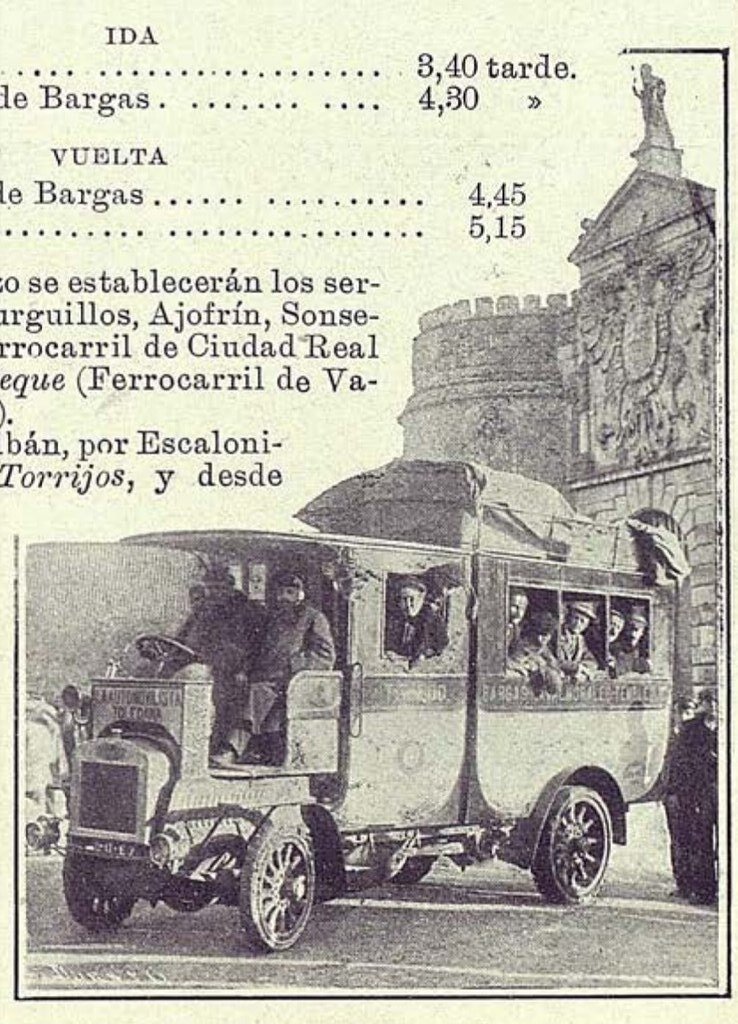 Toledo_Olvidado's tweet image. ¡Vaaamos, que es viernes! 🚐 Ómnibus de la empresa "La Automovilista Toledana" repleto de pasajeros frente a la Puerta de Bisagra en 1906. #Toledo #Castilla