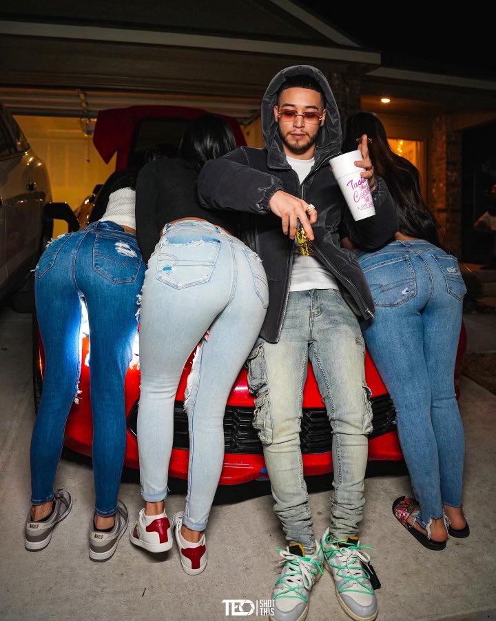 _jayalv's tweet photo. Incase y’all didn’t know 🤞🏻 https://t.co/deNXYm1swN