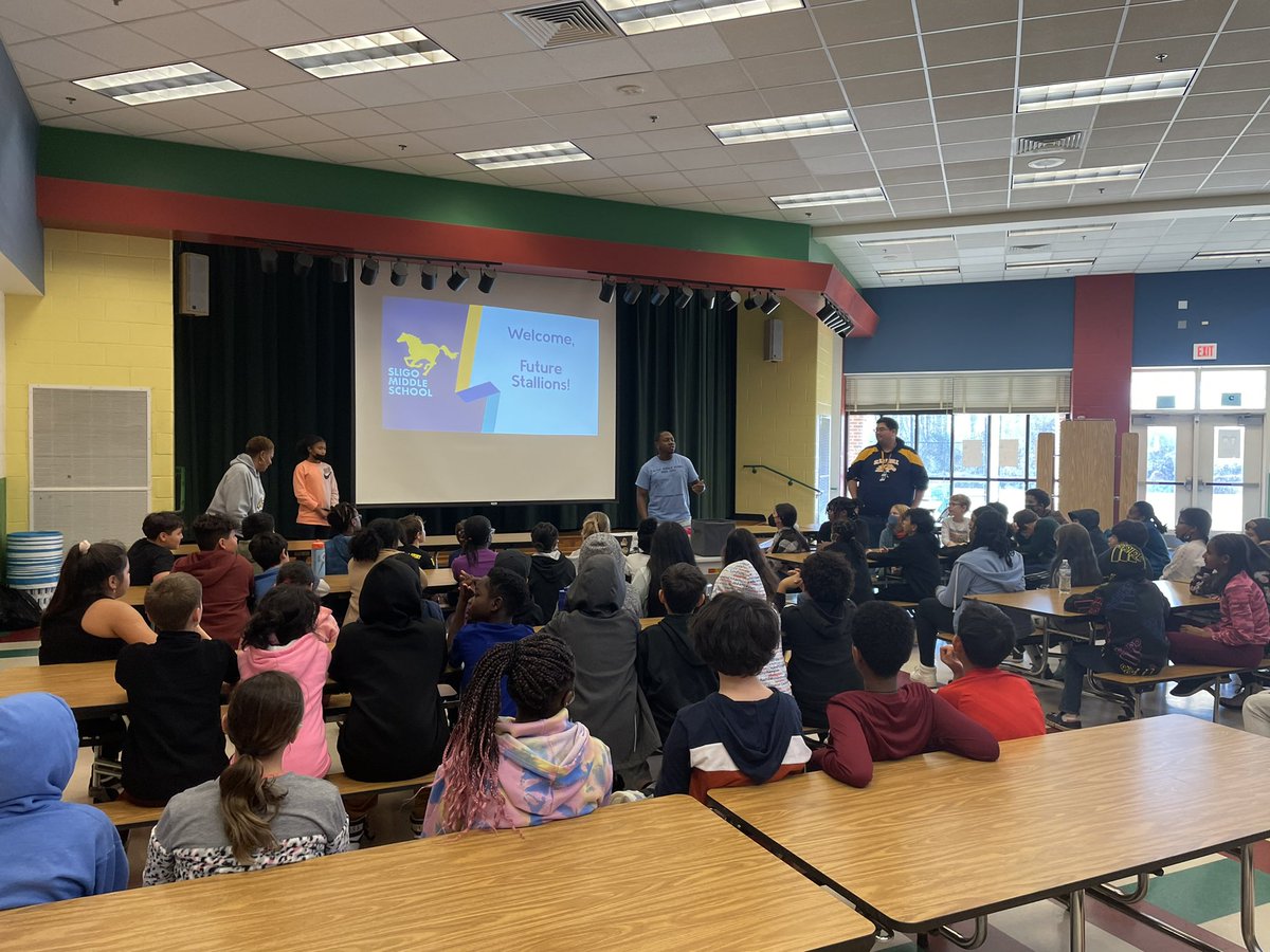 Excited to welcome Sligo MS to the Eagle Nation to share all the wonderful opportunities awaiting them in middle school. <a href="/APImamura/">Brett Imamura</a> @petercrable