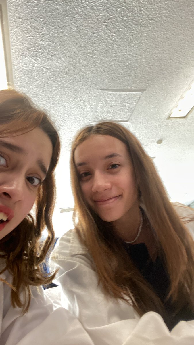 guadabrench's tweet photo. #ESTANLOCOS nosotras vamos para físicas 🤪🤪🥰🤨🤨🥺☹️😙😙😞😞 https://t.co/CFnYwHTxhR
