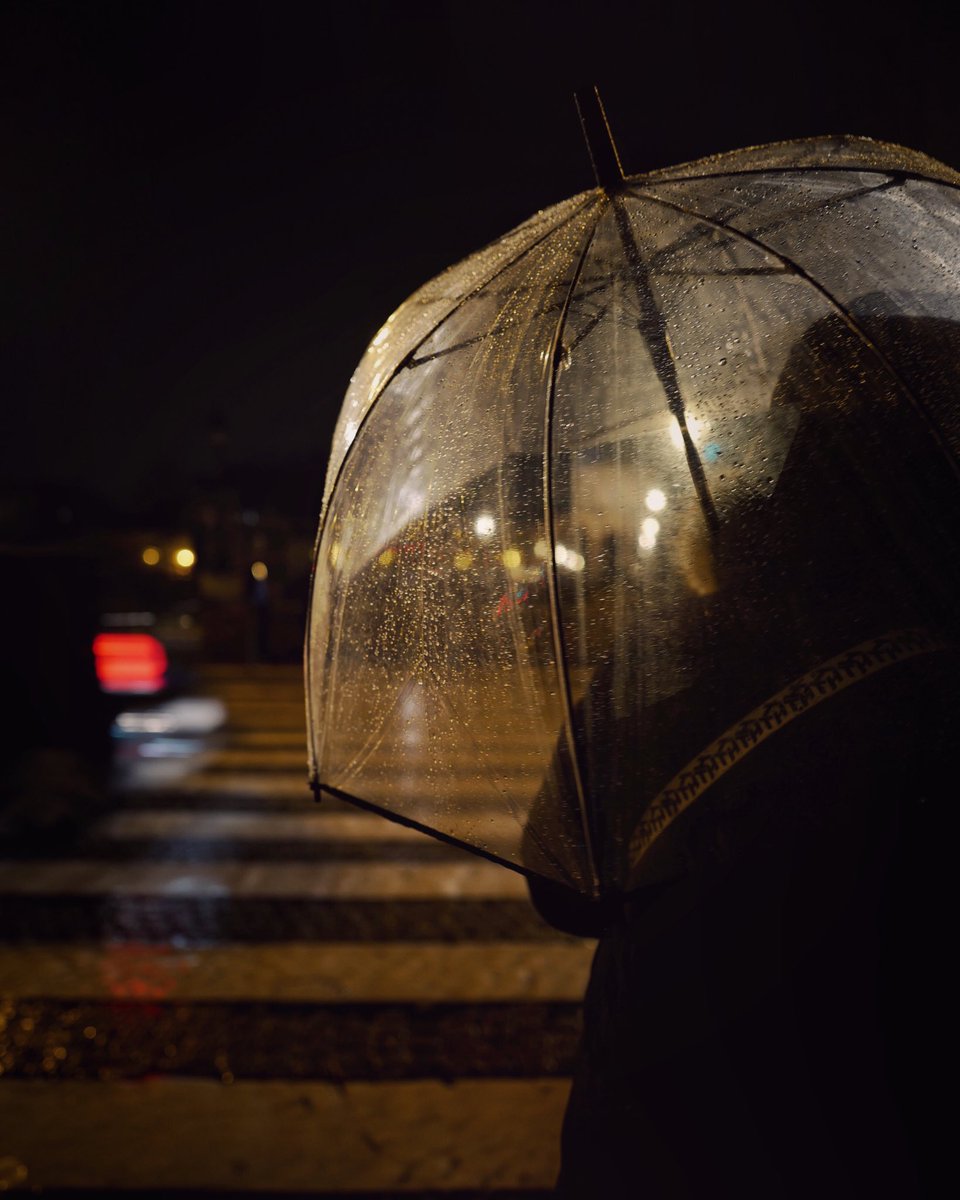 oscarnotwilde75's tweet image. Paris, janvier 2023.
#Paris #photo #parapluie #umbrella #streetphotography #streetphoto #Photographie #photography