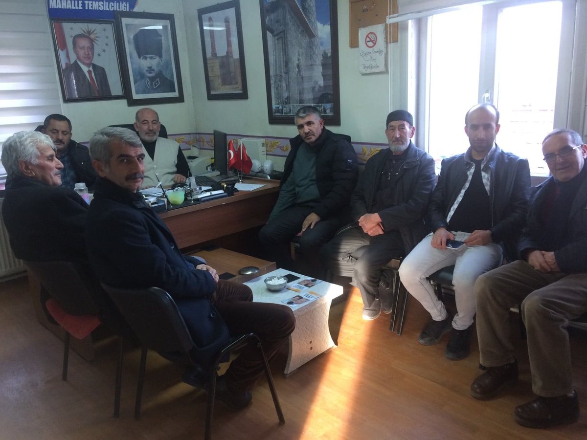 Temsilciliğimizi ziyarette bulunan  mahalle sakinlerimize muhabbetlerinden dolayı  teşekkür ederiz.
<a href="/RTErdogan/">Recep Tayyip Erdoğan</a> <a href="/Akparti/">AK Parti</a> 
<a href="/erkankandemir/">Erkan Kandemir</a> 
<a href="/avhamzadag/">HAMZA DAĞ</a> 
<a href="/ozmehmetemin/">Mehmet Emin Öz</a> 
<a href="/HaktanOmeroglu/">Haktan Ömeroğlu</a> 
@AkPalandoken__ 
<a href="/AkKademe/">AK PARTİ Palandöken Solakzade Mahallesi Ana Kademe</a>