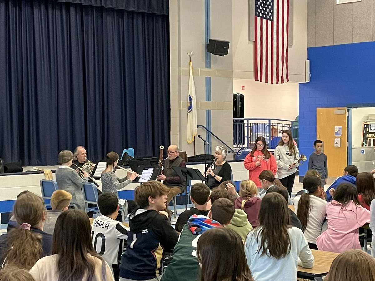 FordMSMusic's tweet photo. Wonderful program today by North Winds Quintet for our grade 5 &amp; 6 students. #woodwindquintet #audienceparticipation https://t.co/glkPN2CjHK