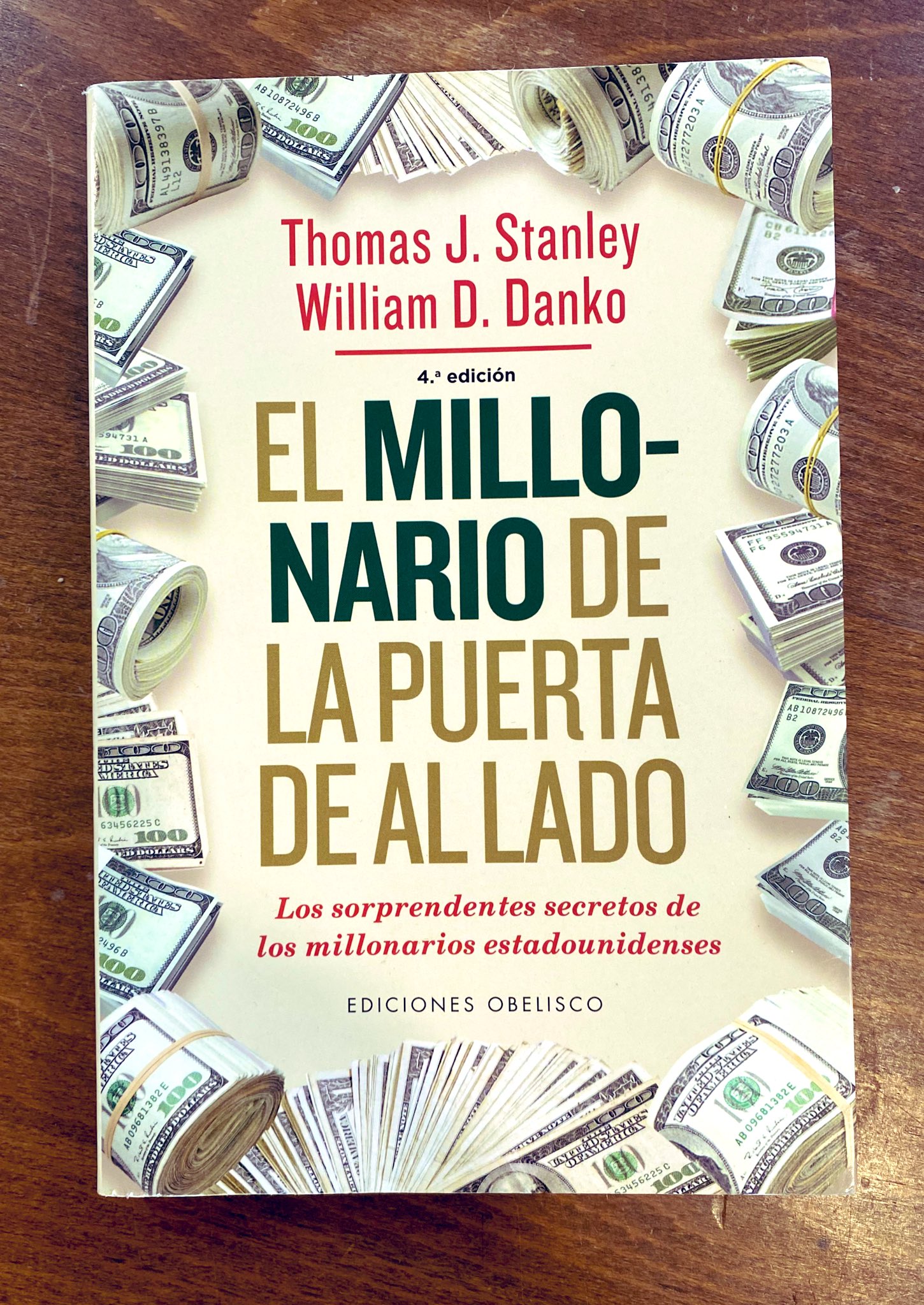Jorge Chibás on X: “La riqueza es lo que acumulas, no lo que gastas”. - El  millonario de la puerta de al lado.  / X