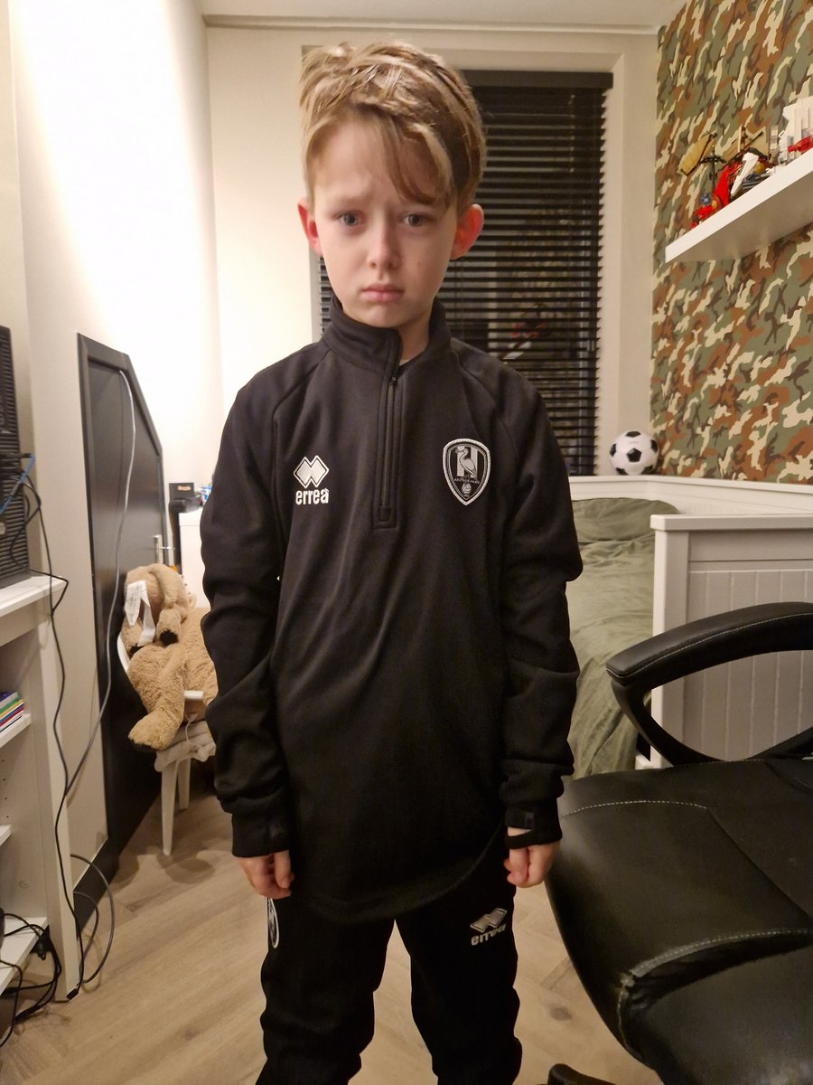 Kom je net van ado tegen mvv ik heb gewoon een clubcard en geregistreerd maar me zoon van 8 niet alles net geprobeerd bij het stadion maar helaas geweigerd!!! Jongen helemaal in tranen en mist hij ze eerste stadion wedstrijd bedankt voor de medewerking <a href="/ADODenHaag/">ADO Den Haag</a>