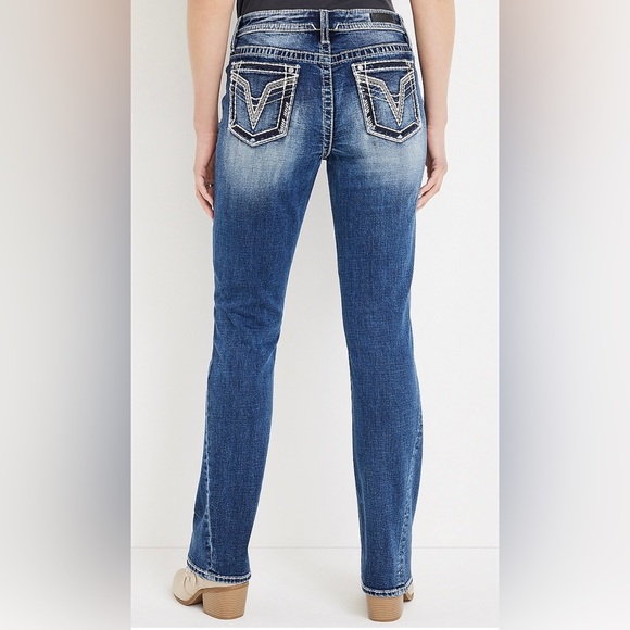 BeBoundlessBo's tweet photo. So good I had to share! Check out all the items I'm loving on @Poshmarkapp from @MailersM #poshmark #fashion #style #shopmycloset #vigoss #mailersandmore: https://t.co/dghxhaaYXH https://t.co/zIPN7TjImP