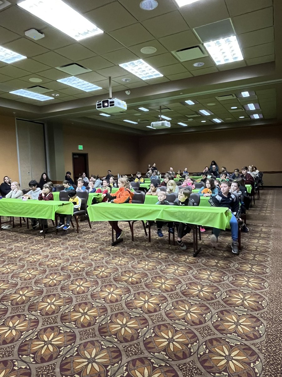 cleaton97's tweet photo. The last session @KidzMash Air Powered Toys @CharlesLYost 
Thanks for a great year!!! @codemash https://t.co/uSlHG3LLFt