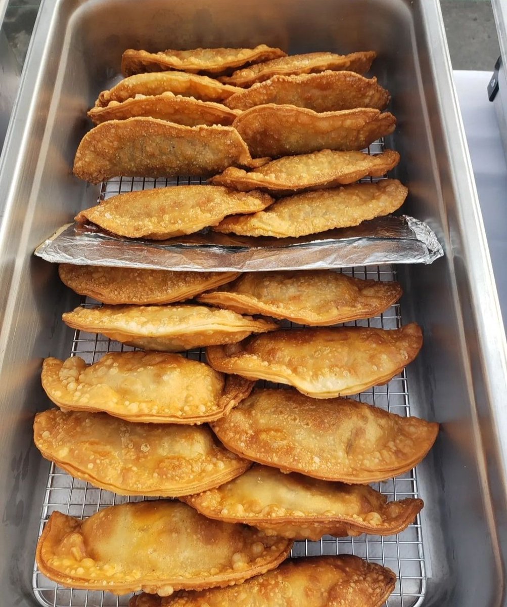 We hope to see you at Southshore #FamersMarket tomorrow morning! Lots of delicious artisanal goodies for sale including my yummy #empanadas! See u there!😋 📌 940 Montauk Hwy, Bayport, NY 11705
#VIBE #Saturday #NYC #AngiesEmpanadas