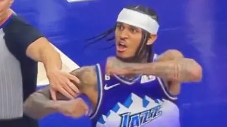 LegionHoops's tweet photo. Desmond Bane:

“I think Jordan Clarkson’s not really the fighter type… I think he’s like 0-4 so far. Four square-ups. No punches thrown.”

(via @OldManAndThree) https://t.co/hWKj4gS9IE