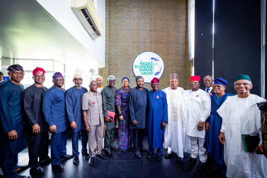 aonanuga1956's tweet photo. Arise TV cameraman clandestinely streamed live Asíwájú Bola Tinubu’s event in Lagos today. He was not authorized by anyone. He was clearly on espionage, but was busted and sent out. Is journalism by stealth part of the practice by Arise News? https://t.co/uWi4zYLq8b