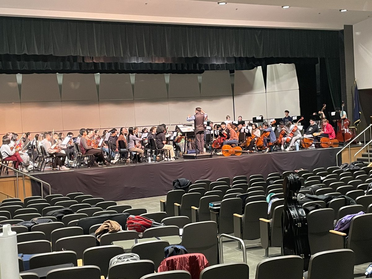 District 12 Orchestra at Langley High! Go Sean of <a href="/herndonorchs/">Herndon High School Orchestras</a>! Second chair, first violin ❤️🖤🎻🎶