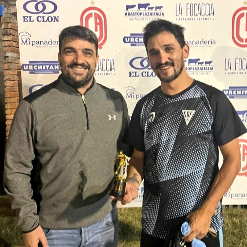 Los MVP de la 2da Fecha.
Facundo Spinell (Garufa) y Gustavo Iturburo (Fuhrer) 
Torneo Quilmes 11 Copa Mobilecenter #quilmes23