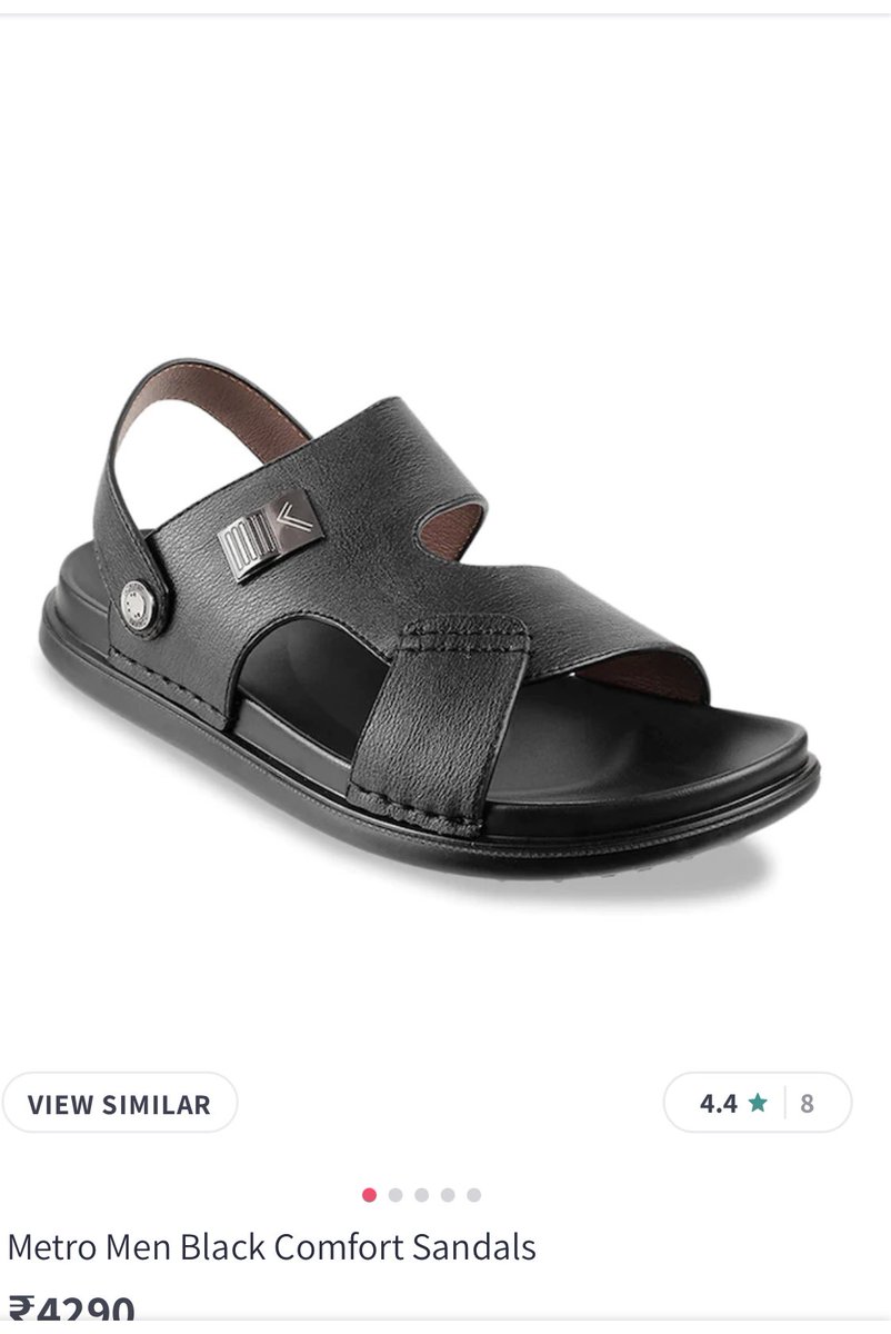 iJunaidAlam's tweet photo. I ordered metro sandal from myntra and instead of sandal they have send me some used shoe. I don’t understand how can they be such fraud. I have raised a return request and they are saying they will verify it. How can they verify if someone replaced it. @myntra @MyntraSupport https://t.co/RZxOQgeVgB