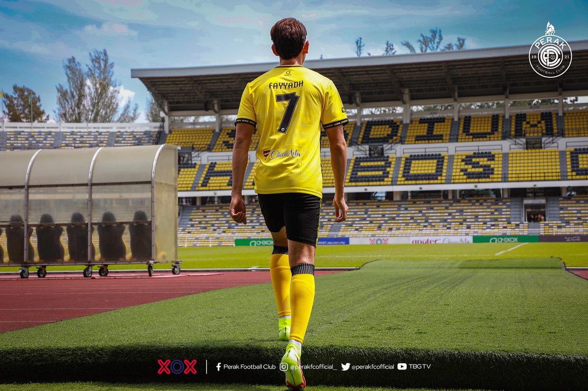 edymohdnoor's tweet photo. Perak FC sign hadi fayyadh, aku hanya mampu bagi gambar dengan kuasa editing #lightroom #xoxmalaysia #onexox #perakfc https://t.co/nEeUm2YL3F
