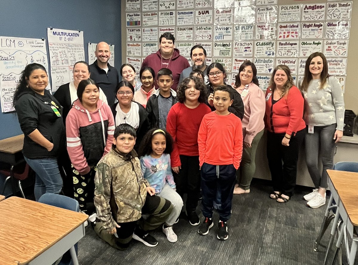 LBlackstock36's tweet photo. Say #congrats to our January #EssentialEducator - Jordan Dannhaus @LMSFreeport π Dannhaus works hard to achieve Tier I priorities, has collaborative & positive classroom, is a leader on campus & is always eager to try new ideas to achieve #StudentGrowth! #BISDpride #BeConnected https://t.co/mYGFIqZVDQ