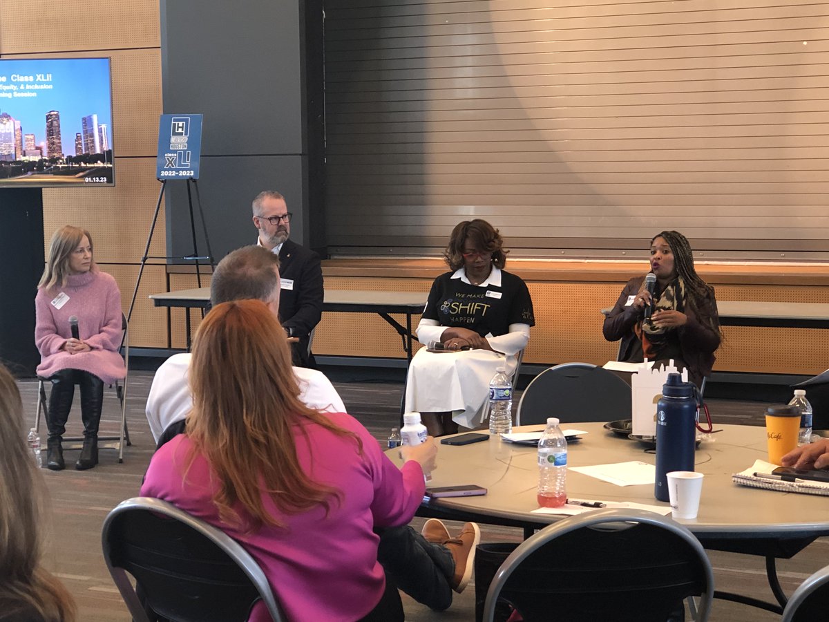 LeadershipHoust's tweet photo. Next for Class XLI was a dynamic panel discussion around 'Turning toward and Forward: Corporate Insider Perspectives'. Followed by a DEI Activity: Be Inclusive, with Michelle Ngome, Class XXXIX. #LH41 #DiversityEquityInclusion https://t.co/HfJ8cfhsDr
