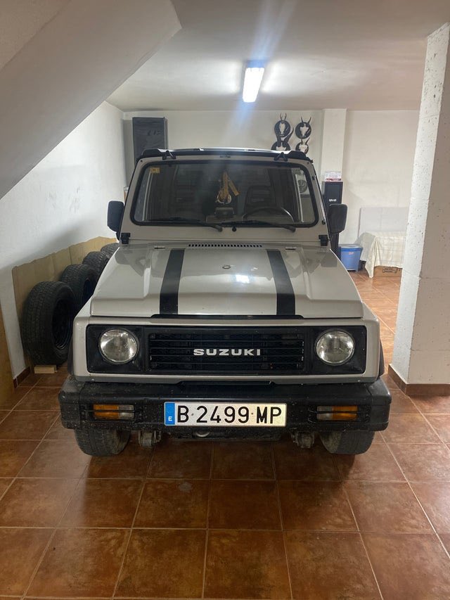 Peito_mora7's tweet photo. Vendo "Suzuki Samurai 1991" en #wallapop https://t.co/Fb713Ai5c3 https://t.co/a89aHxXe85