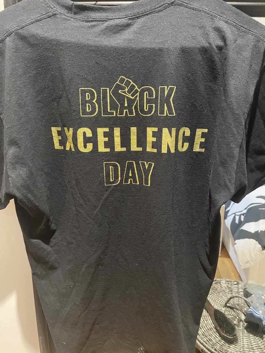 laryan70's tweet image. Excited to wear my #BlackExcellenceDay shirt in support of @excellenceday event. Got to tune in and see a few of the amazing guest speakers &amp;amp; hosts @BethApplewhite4 @KennethHeadley  👌🏾👏🏾🙏🏾