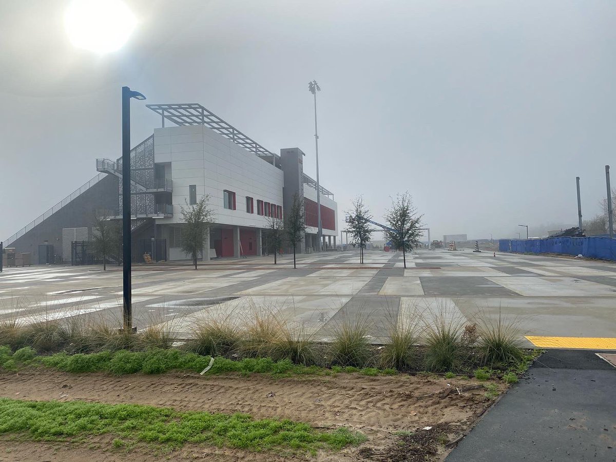 msjcathletics's tweet photo. We are getting that much closer to occupying &amp; hosting athletic events at this new building 👀🦅 https://t.co/Ak2mj6kT39