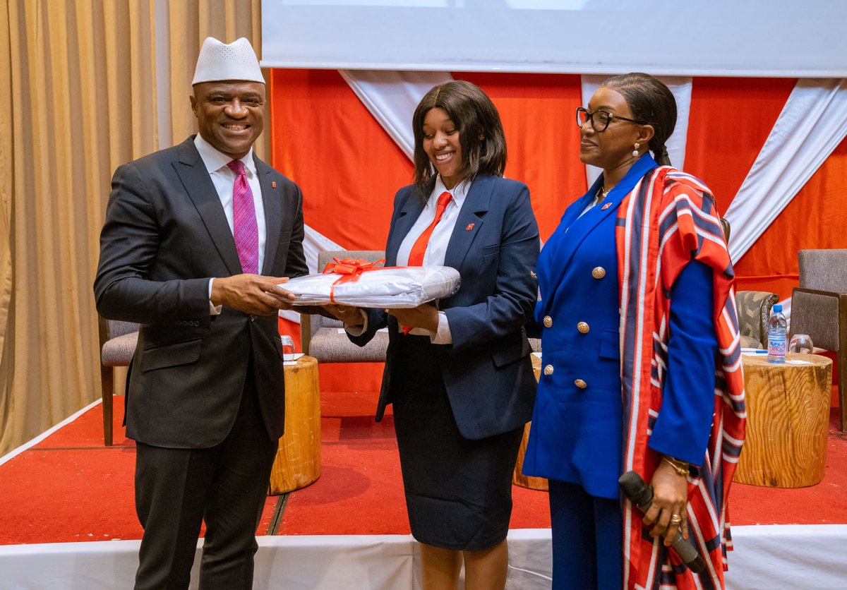 UBA_Mali's tweet photo. M. @OliverAlawuba a exhorté les membres de l'équipe UBA Mali à continuer à s'identifier aux valeurs UBA afin d'offrir une prestation de service exceptionnelle et une satisfaction de nos estimés clients.

#UbaMali #CallItATribe #AfricasGlobalBank #RedTeam #C1st #AfricanExcellence https://t.co/ag6DLGPD99