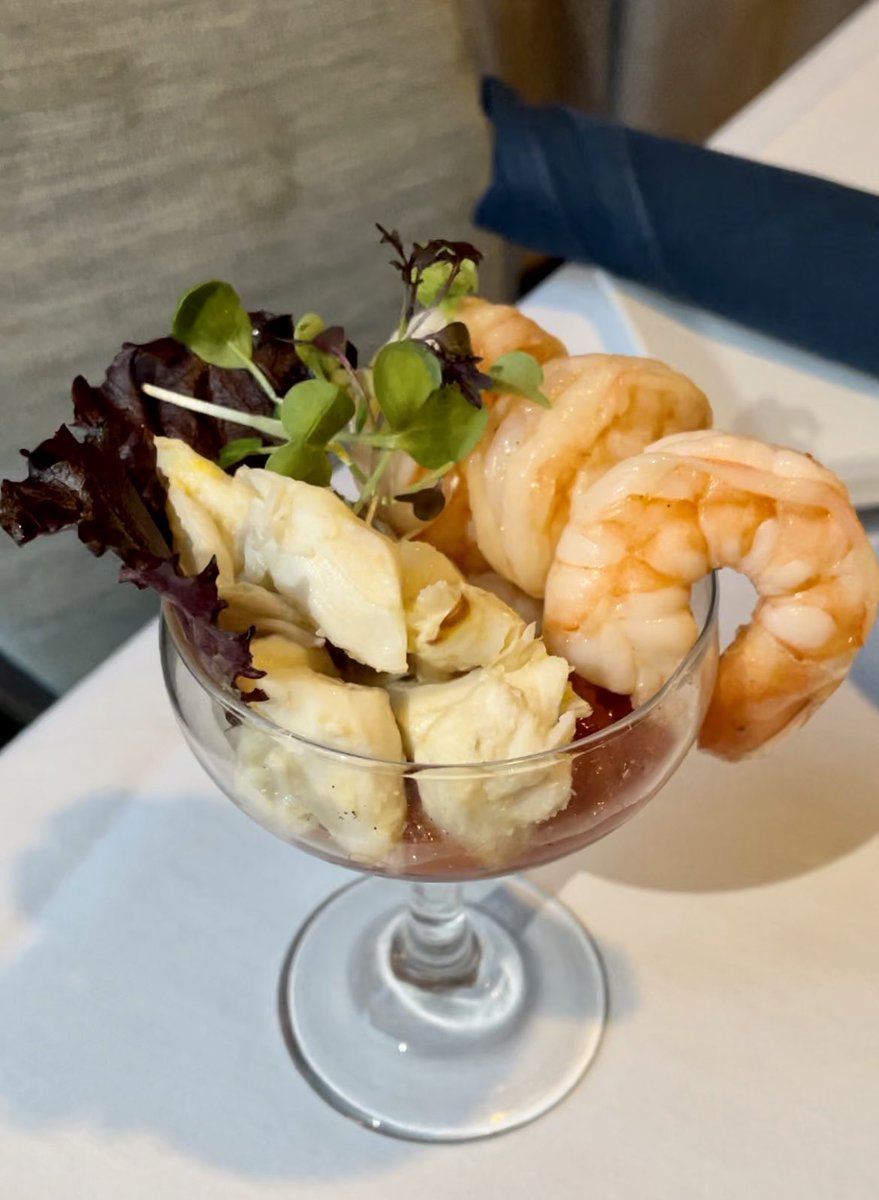 BaltCoGov's tweet photo. Happy Winter Restaurant Week! Do you have your eye on a place you’d like to try? Full list here: https://t.co/qIawMJT38i
Click menus for deals
📸Colossal crab cake: @CasaMiasParkton 
Oxtail Rasta Pasta: @expkonoko 
Shrimp &amp; crab cocktail: @Bandcbistro 
Pina Colada Taco: El Guapo https://t.co/djNDItG3wO