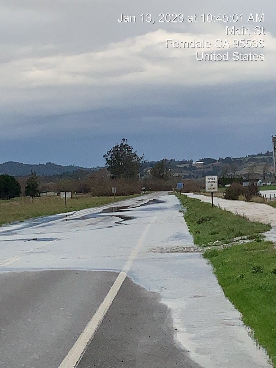 CaltransDist1's tweet photo. Heads up to Ferndale/#Route211 users: The highway is seeing some standing water near town. Please SLOW DOWN in the area. Crews are optimistic the road will remain open. Follow for updates. Visit https://t.co/faudYOtp7p for the latest road conditions. #humboldtcounty @CaltransHQ https://t.co/RS7vWqAiTa
