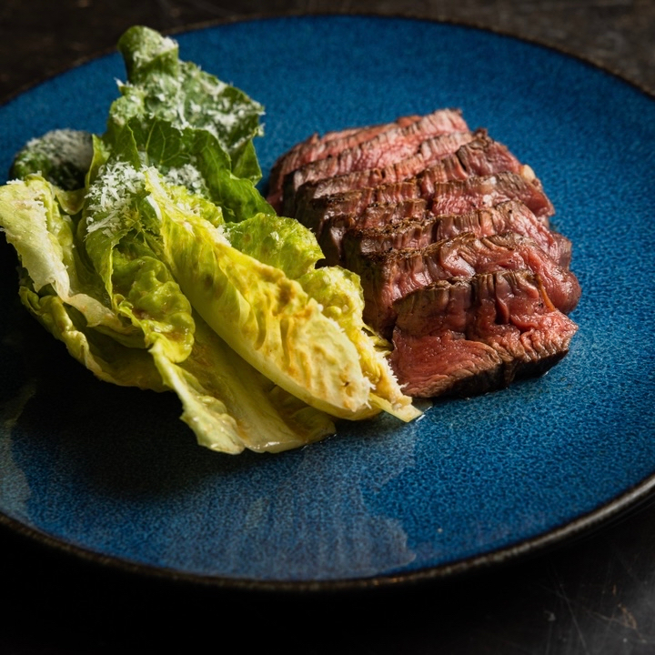 matusteak's tweet image. What we mean when we say #warmred !  #matusteak