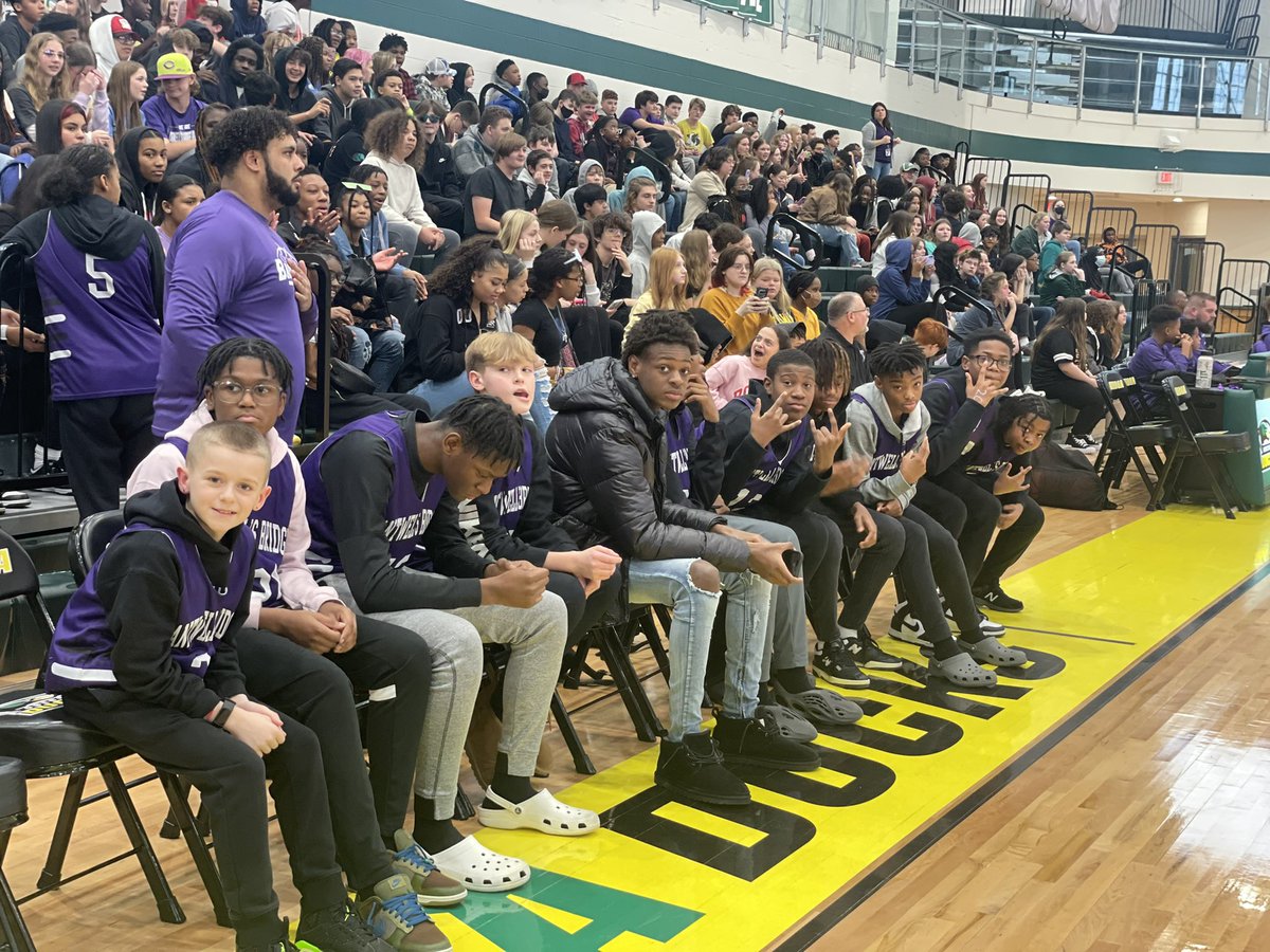 CBMSCobras's tweet photo. #CobraCrew Pep Rally to send our basketball teams off in style tonight! #doublechip #cobrapride https://t.co/ffyOFrWsxK