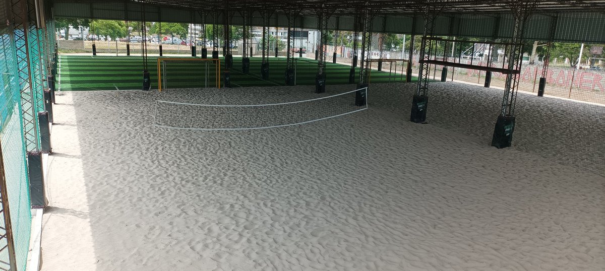 PumarFabian's tweet photo. Deportes de arena a la sombra, Fútbol 5 techado y en 10 días, 3 canchas de Fútbol 7, 8 y 11 en un mismo lugar, y en pleno Mvdeo. Ahora sí, sueño casi cumplido (faltas vos) Cel: 092400821. Ciudad Fútbol (Ig)
Me ayudas a difundir con un RT 🙏 Te espero... Muchas gracias, gente!! https://t.co/n65CgMcxUs