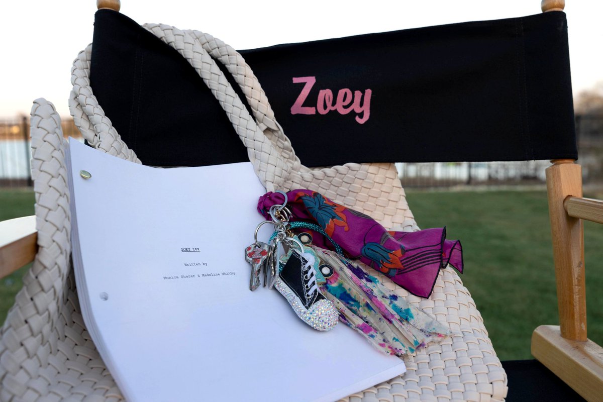 rtuinfancia's tweet photo. ¡CONFIRMADA una película de ZOEY 101 con su cast original! La pelicula los reuniría para UNA BODA. 💕

Se piensa estrenar a finales de 2023 en Paramount Plus. https://t.co/ZiQQBPWfgz