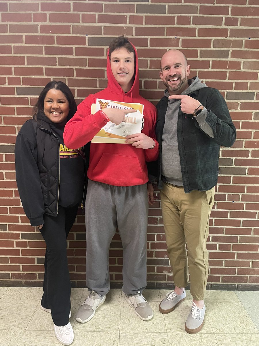 PearceHall's tweet photo. We had many reasons to celebrate on the last day of the semester. One was this student who successfully worked through the Anabranch program and will be going to @WSDLibertyHS full time on Wednesday. He set a goal, worked toward that goal and we couldn’t be prouder. #ClapForHim https://t.co/8WXaeGqdjC