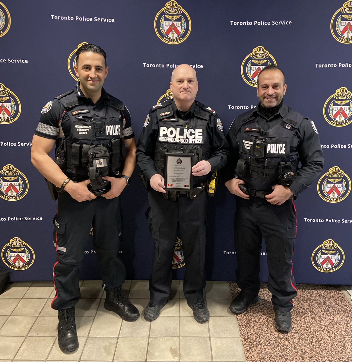 TDotGayCop's tweet image. My amazing privilege to receive a plaque for my role in supporting the work of #ProjectHope Happy to say the work continues &amp;amp; today we were out providing supplies to Afghan newcomers to Canada.