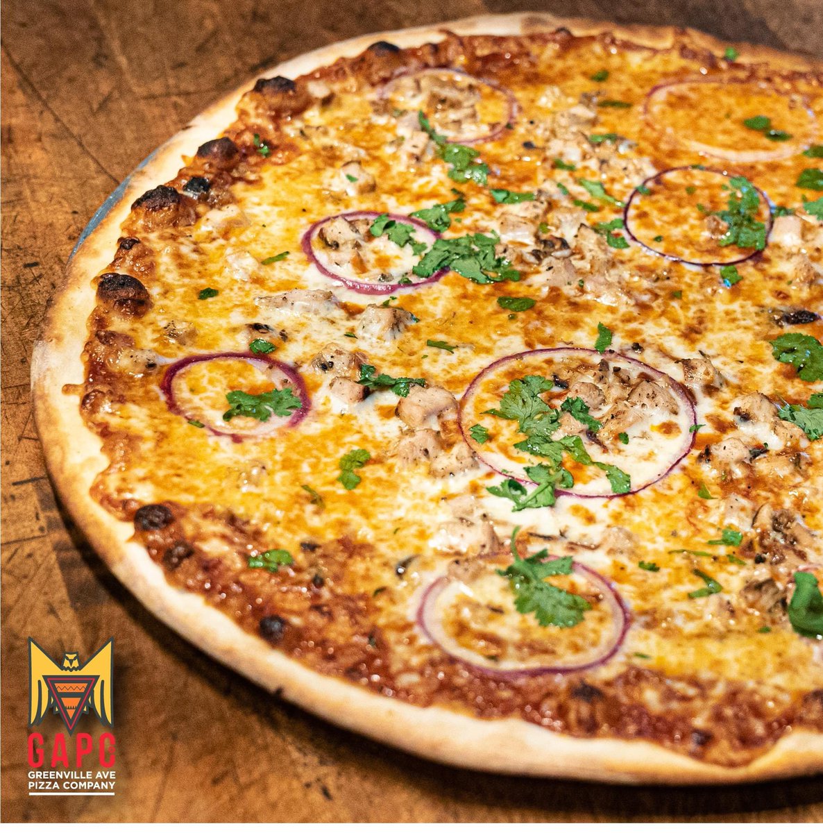 LiveByTheSlice's tweet photo. Favorite Reviews Friday!
โญโญโญโญโญ
"Whoever made my pizza needs to know: one of the best BBQ chicken pizzas I've ever had and I order from you guys all the time. Send me their Venmo for a tip!"
#SlayPizza #BestPizzaInDallas #PizzaToday #DallasFood #PizzaSlayer #GreenvilleAvenue https://t.co/HQT9roRpAS