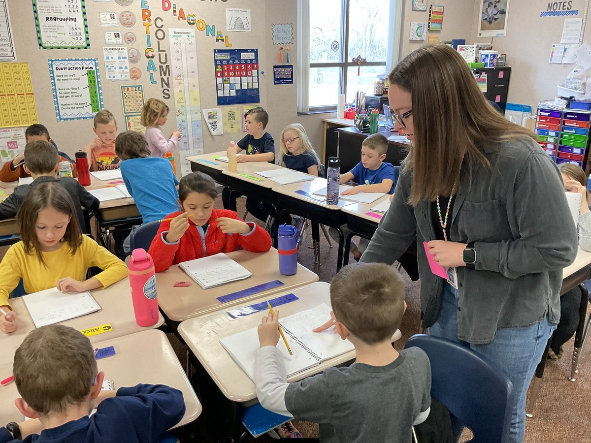DrJlcook1's tweet photo. Miss Lorenzen explores personification with young authors @wheeler_mps through mentor texts, song, shared and independent writing AND much more! @UNOCEHHS @UNOCADRE @JSchwartzMPS #Proud2bMPS @CLManzitto https://t.co/sOW4og0zJS