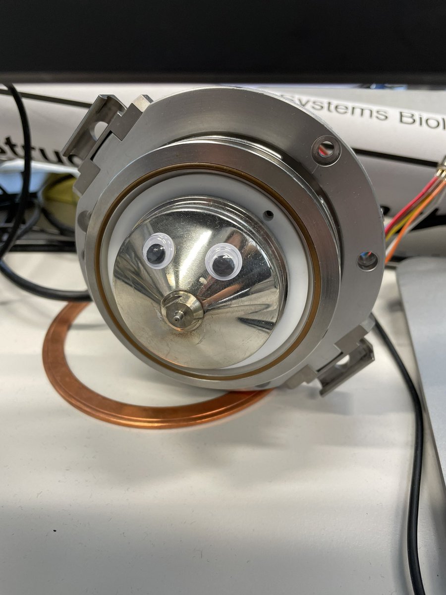 The googly eyes are taking over 👀

@thermosci #teammasspec #massspectrometry