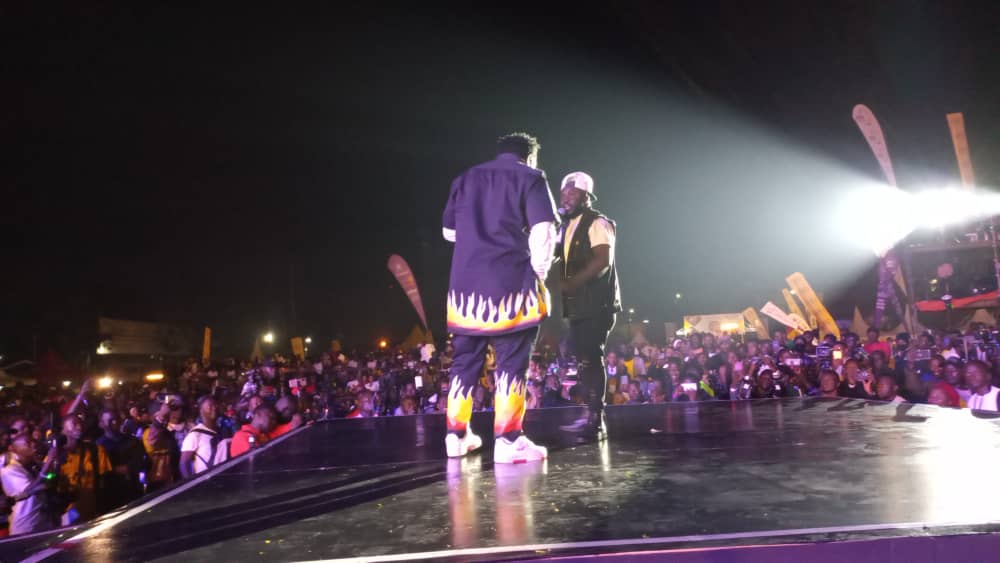 MonitorSqoop's tweet image. Comedians Madrat and Chicco entertain revellers during #SpiceDianaConcert at Lugogo Cricket Oval, Kampala on January 13, 2023.
#SqoopUpdates
📸 @kakumirizi2002