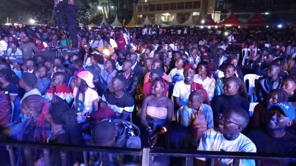 MonitorSqoop's tweet image. Comedians Madrat and Chicco entertain revellers during #SpiceDianaConcert at Lugogo Cricket Oval, Kampala on January 13, 2023.
#SqoopUpdates
📸 @kakumirizi2002